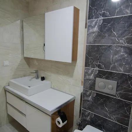 شقة Charming 3bdr In The Heart Of Halkal Merkez اسطنبول