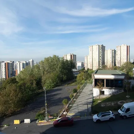 Charming 3bdr In The Heart Of Halkal Merkez Appartement Istanboel